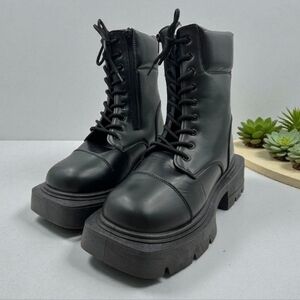 Rouge Womens Thick Sole Combat Platform Boots. Brand New In Box.
